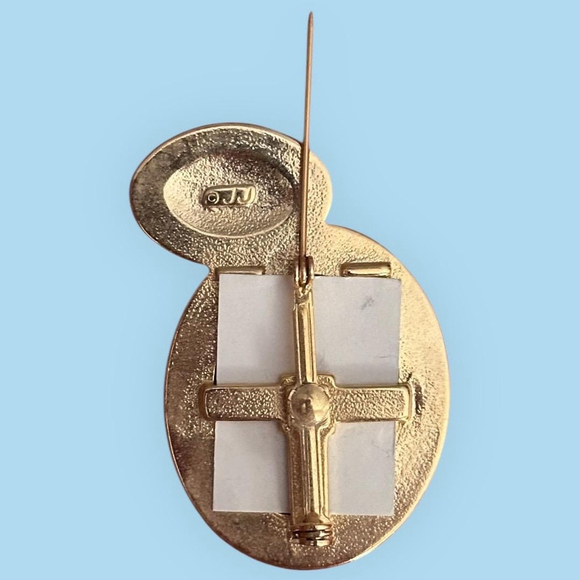 Vintage 1980’s JJ Artifacts Gold Tone Oval Pet Dog Frame Picture Pin Brooch - Picture 5 of 5